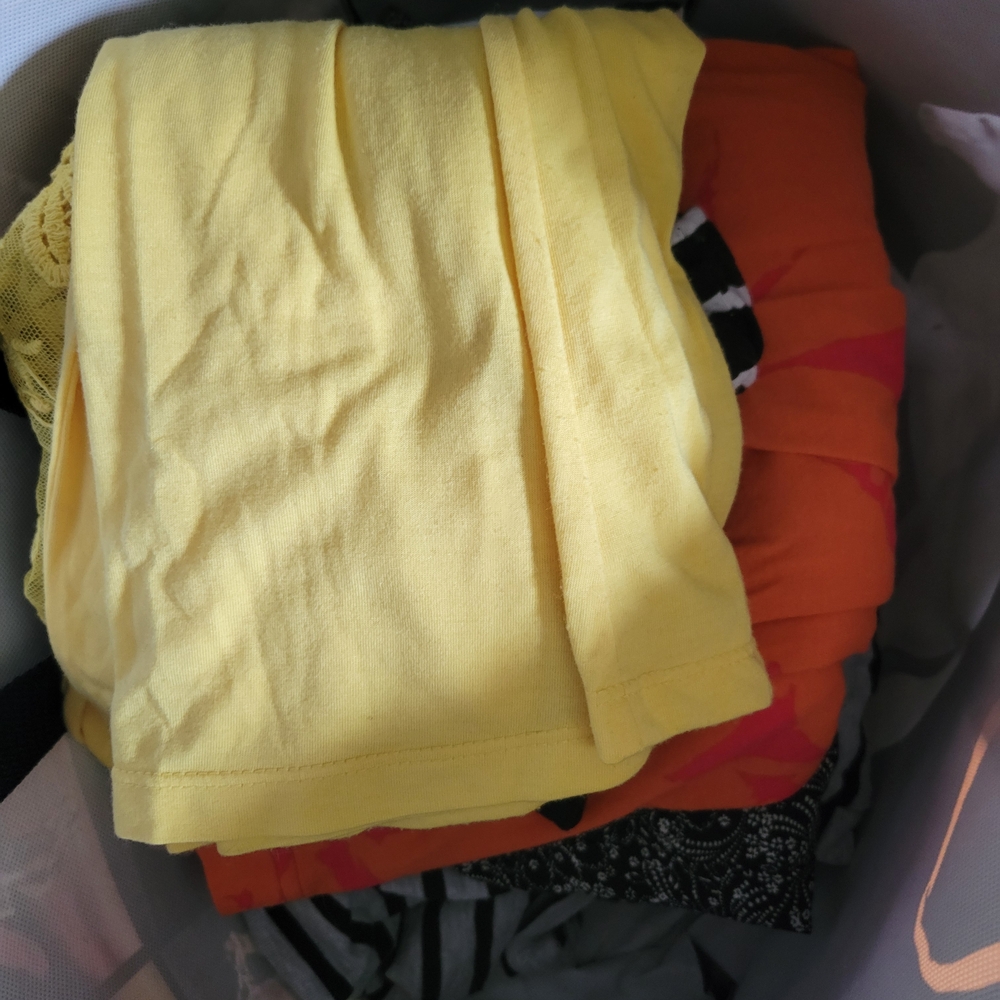 Bundle Small 5 Dresses And 1 Top